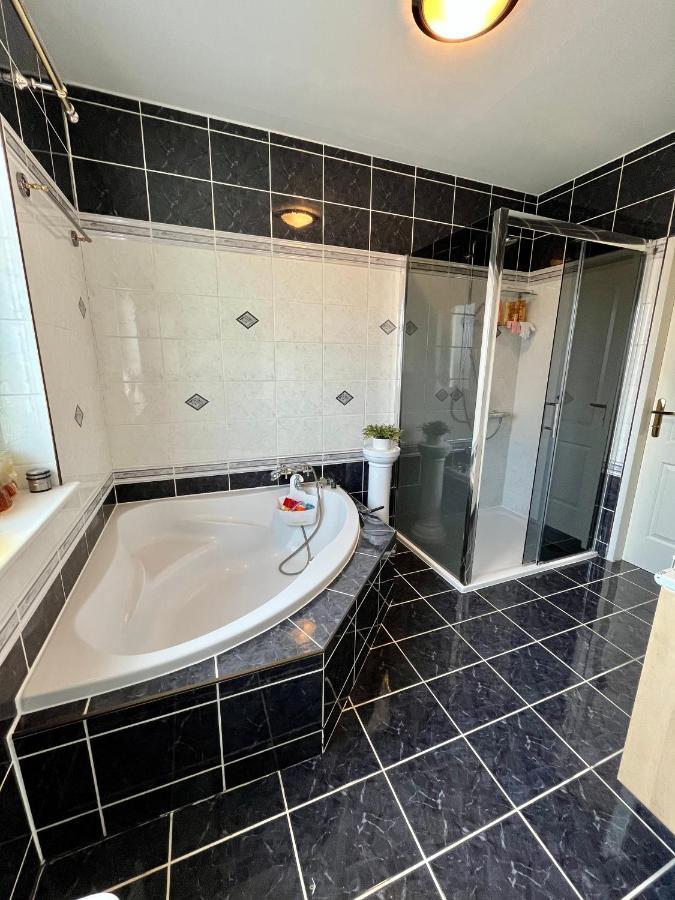Atemberaubendes Loft Mit Pool Viena Exterior foto